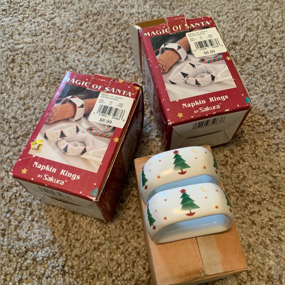 Set of 8 Vintage 1997 Debbie Mumm Magic of Santa napkin rings NEW by Sakura